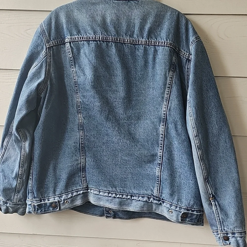 Levi's Light Blue Denim Sherpa Jacket with Cream Collar - Picture 5 of 8